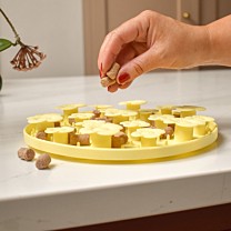 Great&Small Slow Down Silicone Snack Pad Daisy 21 cm